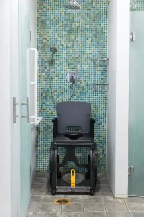 travel shower chair with wheels - lightweight shower chair